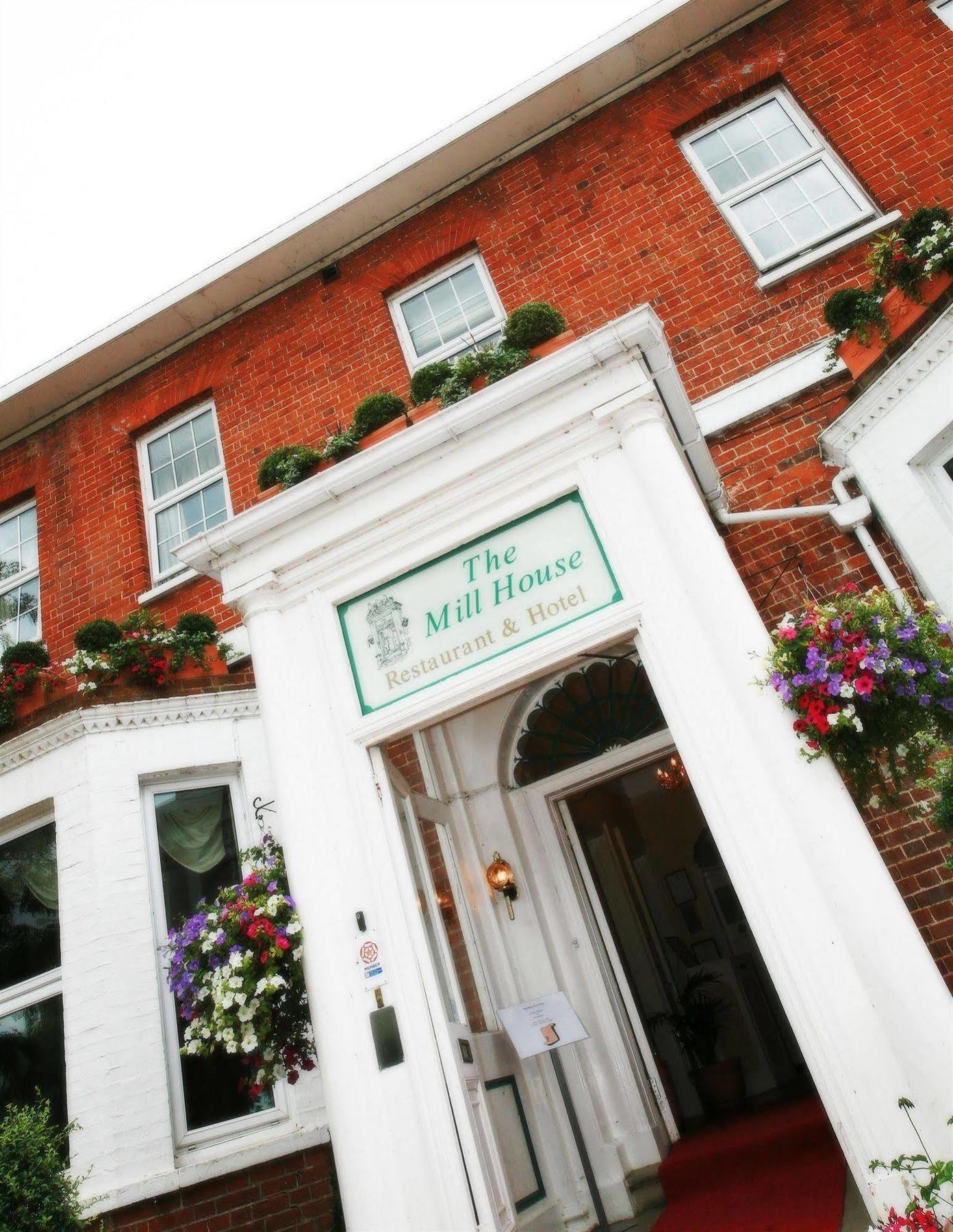 The Mill House Hotel Reading Eksteriør billede